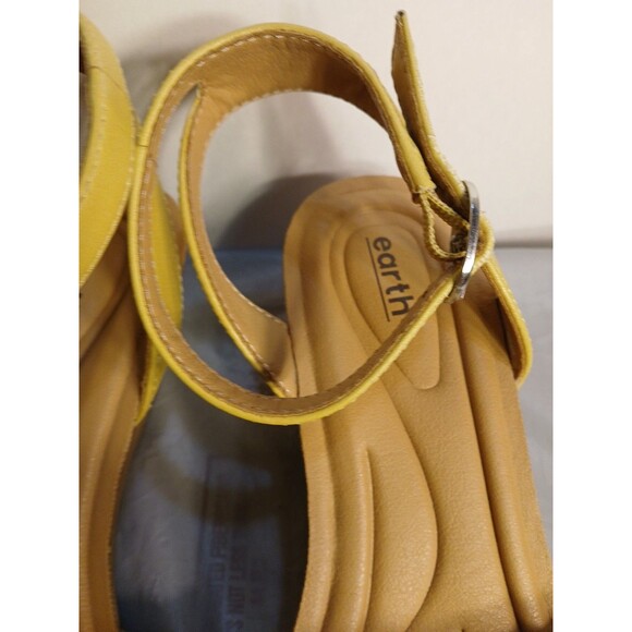 EARTH WMS-6M MUSTARD YELLOW OPEN TOE SANDALS  WEDGE,ANKLE STRAPPY - Picture 15 of 16